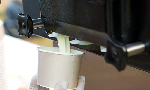 Bilder_500x300_ladenbaukonzept_Frozenyogurt_170122_3